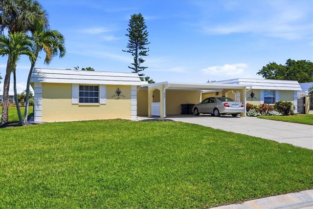 5887 TIDEWOOD AVENUE 2, Sarasota, FL 34231