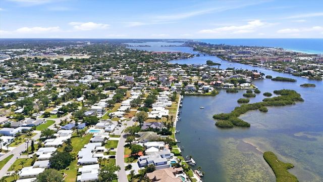 5887 TIDEWOOD AVENUE 2, Sarasota, FL 34231