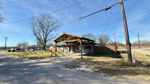 9206 Morris Drive, Hawk Cove, TX 75474