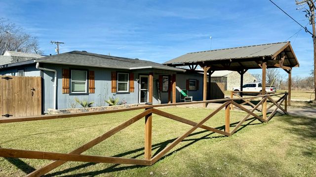 9206 Morris Drive, Hawk Cove, TX 75474