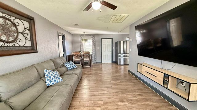 9206 Morris Drive, Hawk Cove, TX 75474