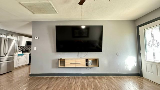 9206 Morris Drive, Hawk Cove, TX 75474