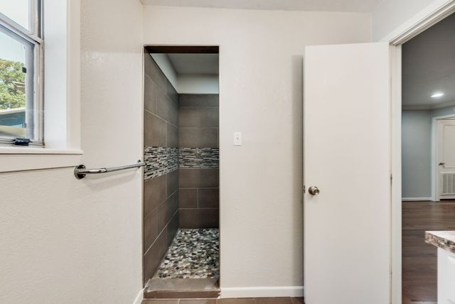 111 Dogwood Trail, Gun Barrel City, TX 75156