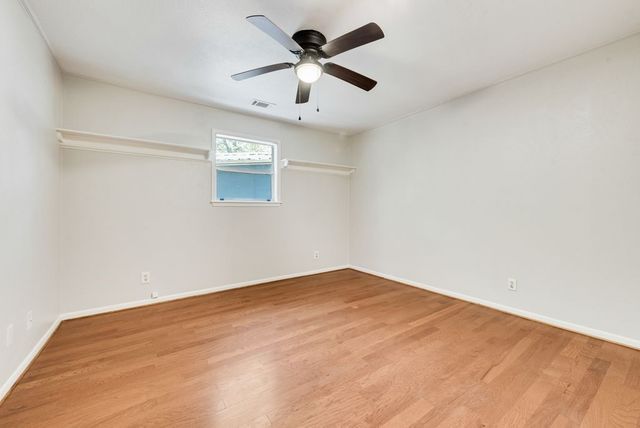 111 Dogwood Trail, Gun Barrel City, TX 75156