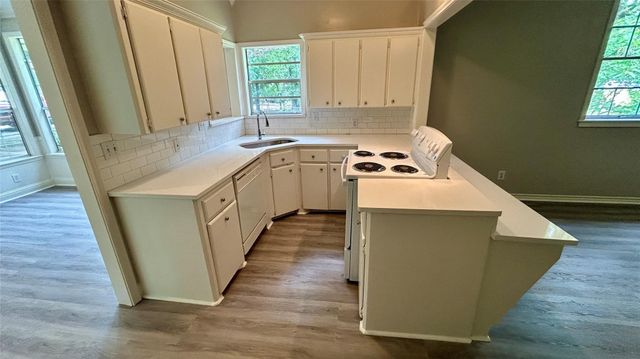 111 Dogwood Trail, Gun Barrel City, TX 75156