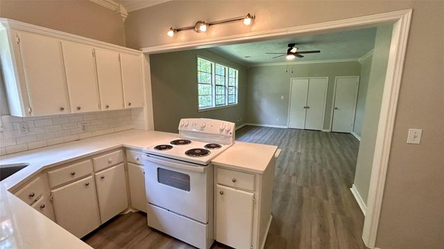 111 Dogwood Trail, Gun Barrel City, TX 75156