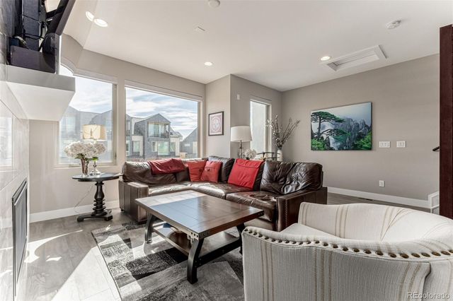 6984 E 1st Avenue, Denver, CO 80230