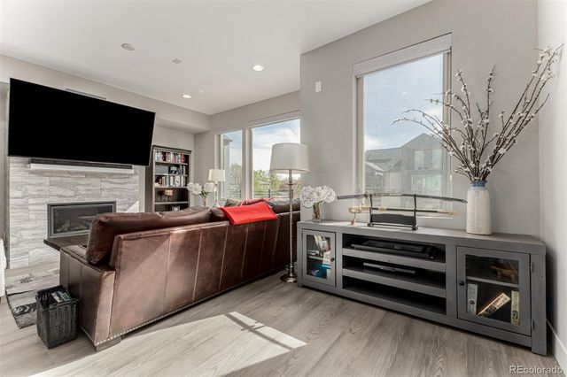 6984 E 1st Avenue, Denver, CO 80230