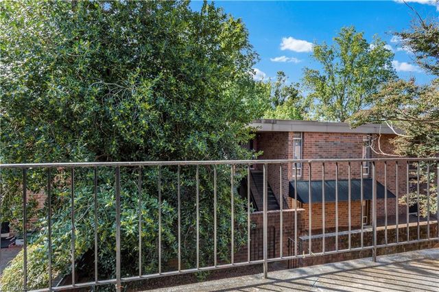1805 S Hawthorne Road, Winston-salem, NC 27103
