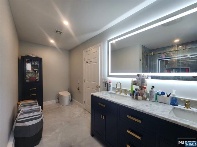 194 8th Street, Cresskill, NJ 07626