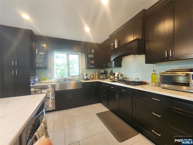 194 8th Street, Cresskill, NJ 07626