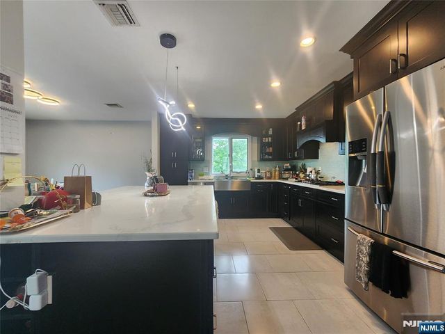 194 8th Street, Cresskill, NJ 07626