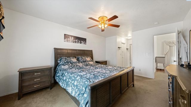 8412 Lancaster Dr., Pasco, WA 99301