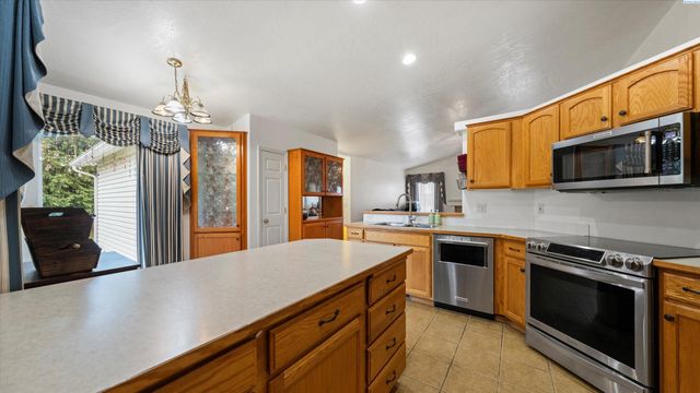 8412 Lancaster Dr., Pasco, WA 99301