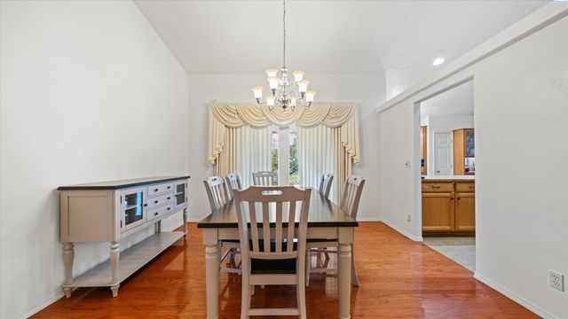 8412 Lancaster Dr., Pasco, WA 99301