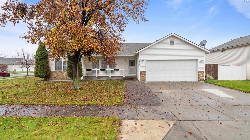 8412 Lancaster Dr., Pasco, WA 99301