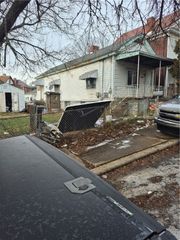 822 Lamont St, Stowe Twp, PA 15136