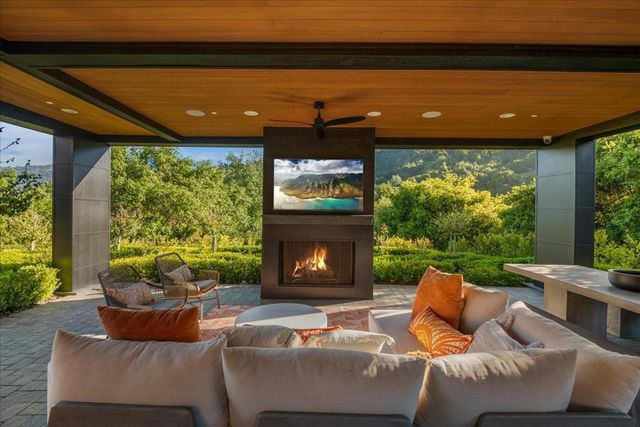 20078 Goetting Court, Saratoga, CA 95070