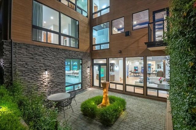 20078 Goetting Court, Saratoga, CA 95070