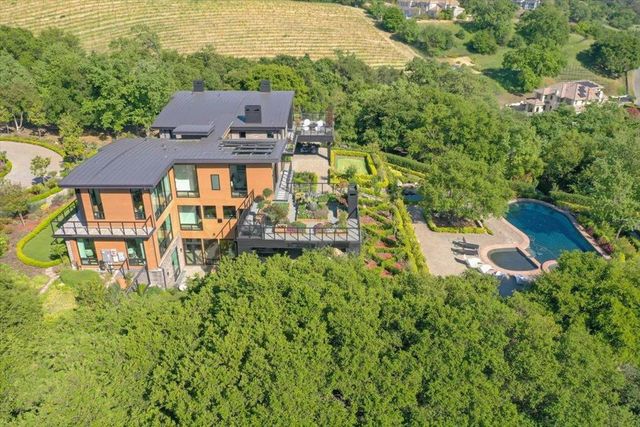 20078 Goetting Court, Saratoga, CA 95070