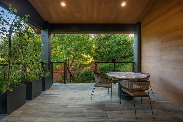 20078 Goetting Court, Saratoga, CA 95070