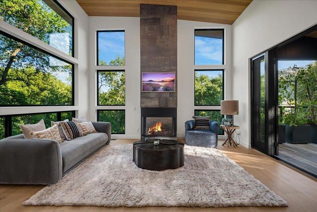 20078 Goetting Court, Saratoga, CA 95070