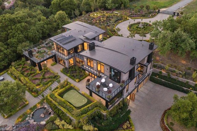 20078 Goetting Court, Saratoga, CA 95070