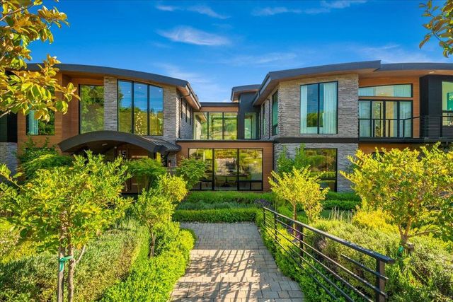 20078 Goetting Court, Saratoga, CA 95070