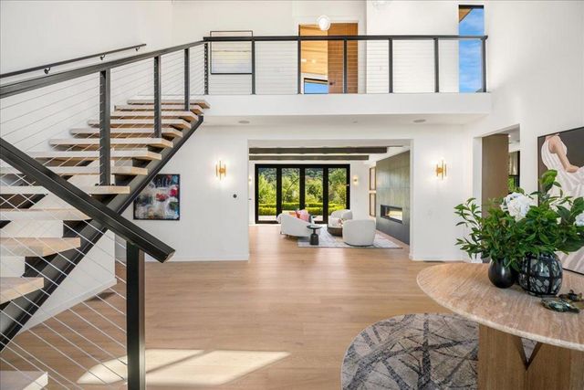 20078 Goetting Court, Saratoga, CA 95070