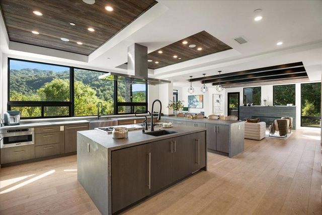 20078 Goetting Court, Saratoga, CA 95070