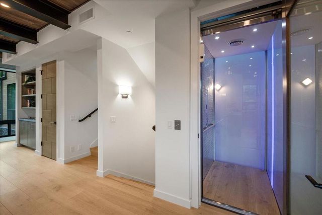 20078 Goetting Court, Saratoga, CA 95070