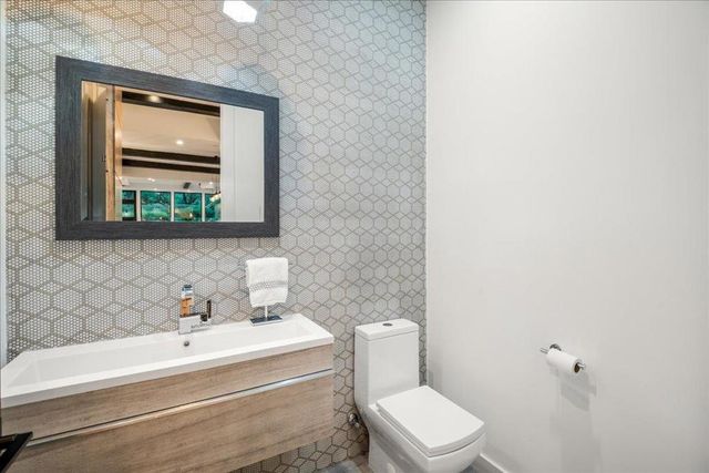 20078 Goetting Court, Saratoga, CA 95070