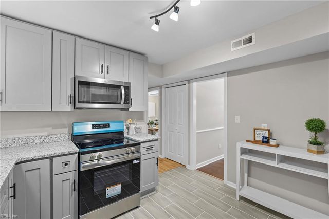326 Norma CT, Newport News, VA 23602