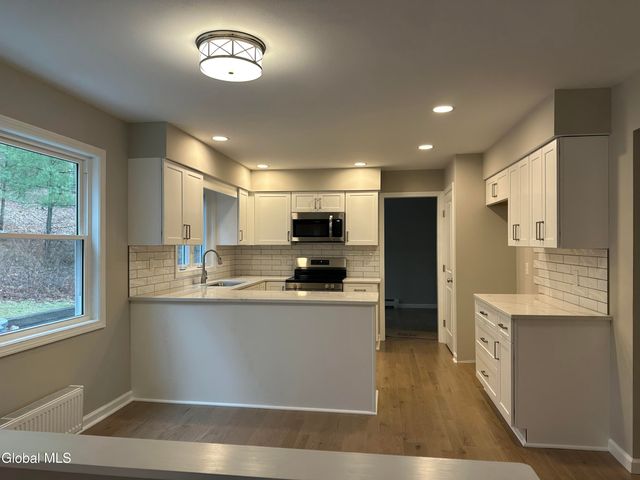 116 Werking Road, East Greenbush, NY 12061