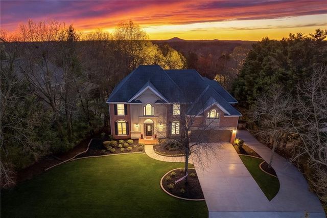 4311 Highborne Drive NE, Marietta, GA 30066
