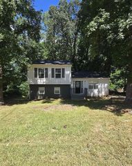 6233 Bermuda Street, Forest Park, GA 30297