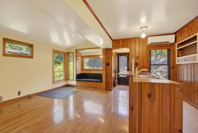 139 Bailey Rd, Holden, MA 01520