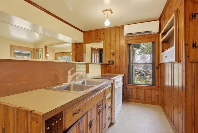 139 Bailey Rd, Holden, MA 01520