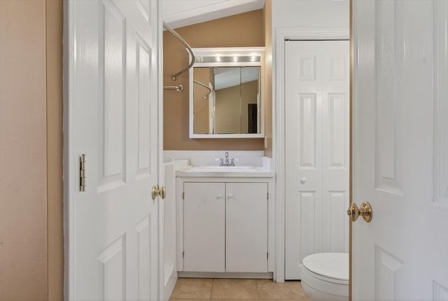 139 Bailey Rd, Holden, MA 01520