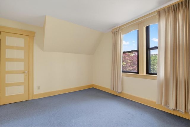 139 Bailey Rd, Holden, MA 01520