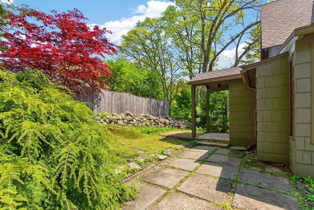 139 Bailey Rd, Holden, MA 01520