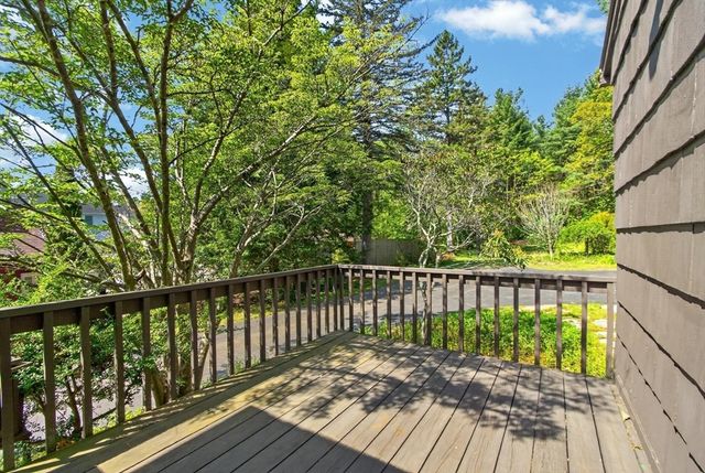139 Bailey Rd, Holden, MA 01520