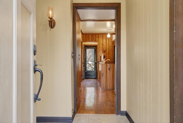 139 Bailey Rd, Holden, MA 01520
