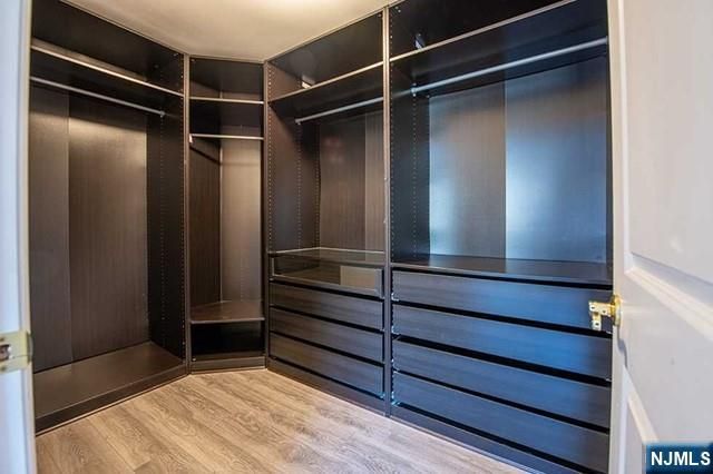 1705 Whitney Lane, Allendale, NJ 07401