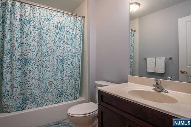 1705 Whitney Lane, Allendale, NJ 07401