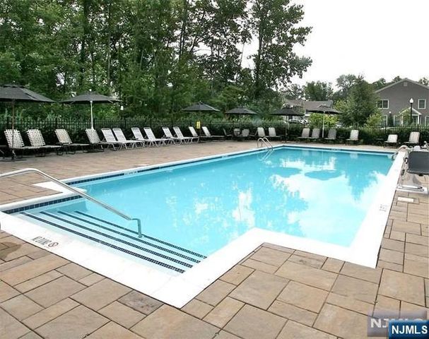 1705 Whitney Lane, Allendale, NJ 07401