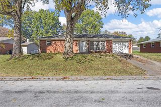 45 Briarwood Drive, Belleville, IL 62223