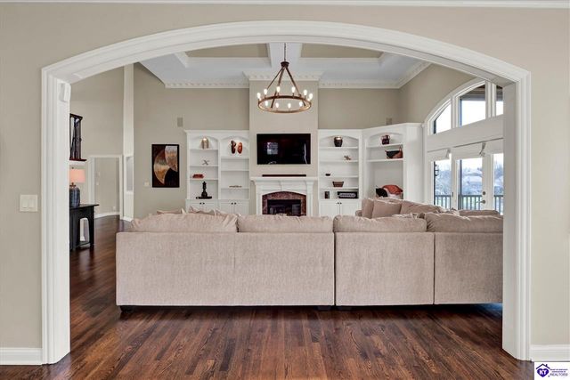 2603 Locust Hill Place, Louisville, KY 40245