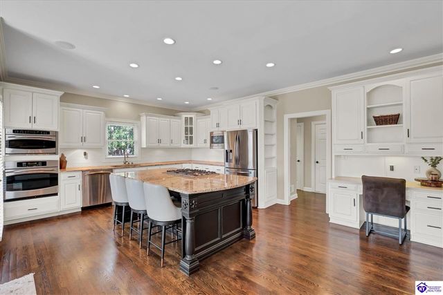 2603 Locust Hill Place, Louisville, KY 40245