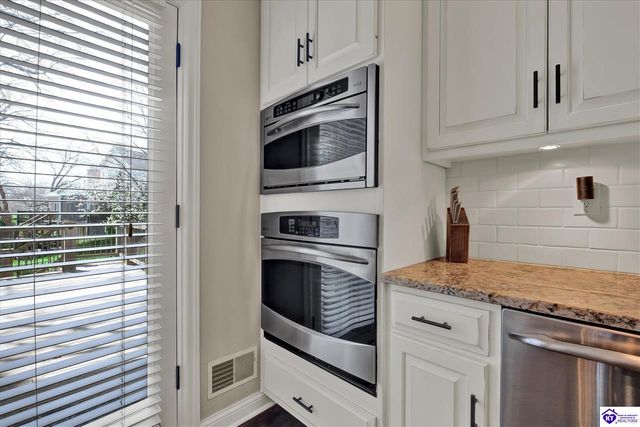 2603 Locust Hill Place, Louisville, KY 40245